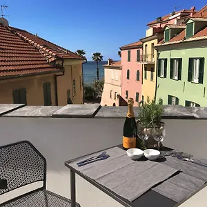 Antico Comune , San Lorenzo al Mare Italie